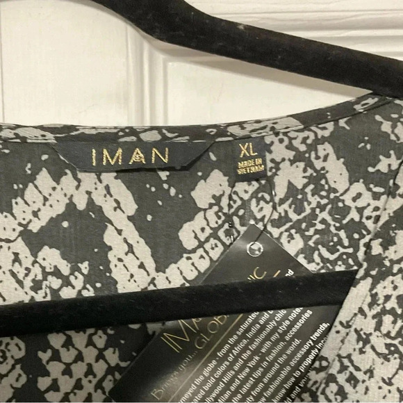 IMAN Global Chic Black and Gray Printed Bell-Sleeve Top Size XL - Picture 3 of 5